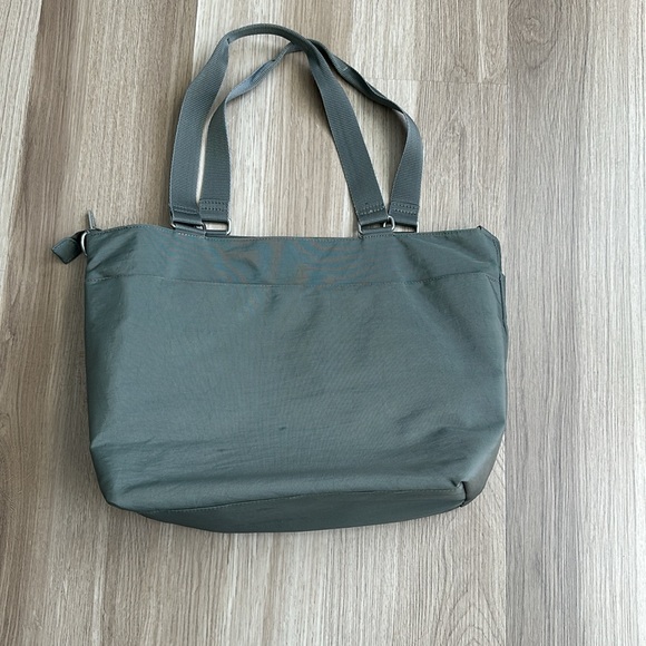 tote with laptop compartment - Picture 3 of 7